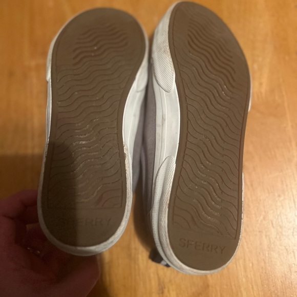 Sperry - Picture 3 of 4